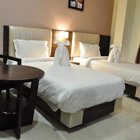 Royal Inn Khandwa Exterior photo